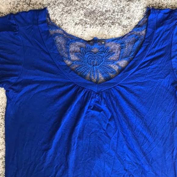 Blue top - Picture 2 of 3